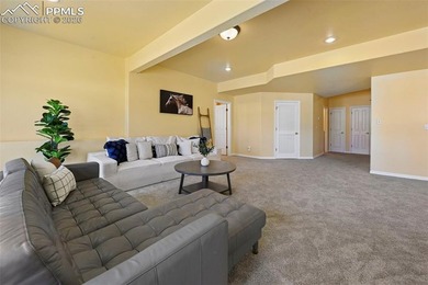 Tucked away on a quiet cul de sac in the sought after King's - photo 32
