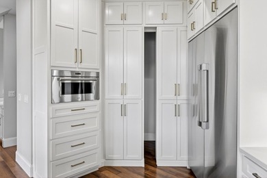 Experience the pinnacle of lakeside living with this stunning - photo 35