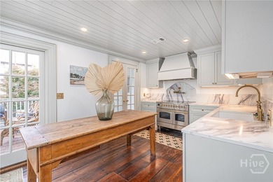 Located on a picturesque, tree-lined block between Whitaker and - photo 8