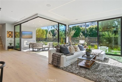 Welcome to 400 Heliotrope, a newly built Village gem ideally - photo 8