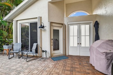 A Beautifully Updated Courtyard Home with a New Roof 2023 ,A/C