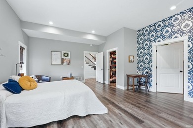 Rare opportunity to own a one-of-a-kind shop house on 11 - photo 16
