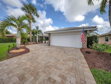 Indulge in South Florida lifestyle with this magnificent - photo 6