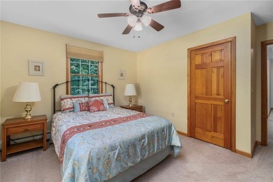 WELCOME TO RIVERFRONT ESTATES! LOCATED A SHORT DISTANCE FROM - photo 28