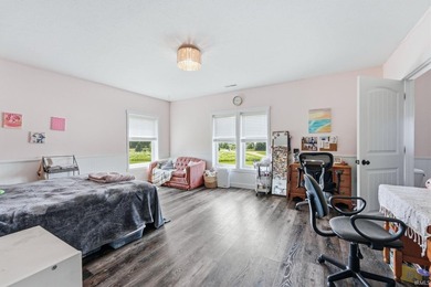 Rare opportunity to own a one-of-a-kind shop house on 11 - photo 29
