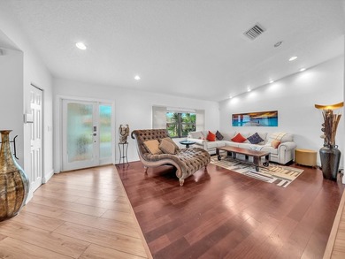 Indulge in South Florida lifestyle with this magnificent - photo 9