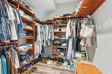 Rare opportunity to own a one-of-a-kind shop house on 11 - photo 32