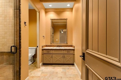 Designed by Beverly Hills architect James Lumsden, this - photo 34