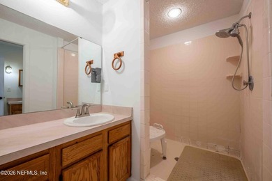 Discover the perfect blend of comfort and convenience in this - photo 50