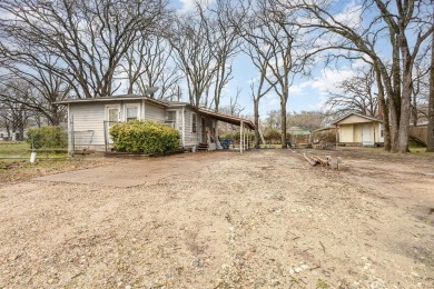 Lake Home For Sale in Quinlan, Texas