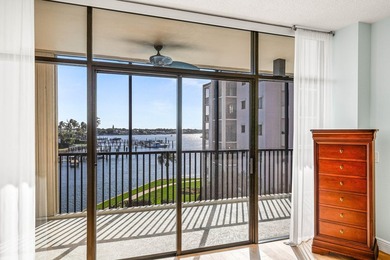 Waterfront condo for sale in the sought-after 12 Oaks community - photo 14