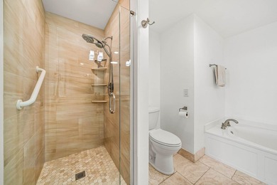 Waterfront condo for sale in the sought-after 12 Oaks community - photo 16