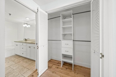 Waterfront condo for sale in the sought-after 12 Oaks community - photo 18