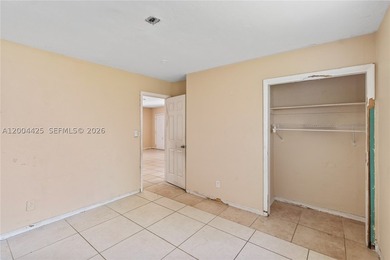 Unlock the potential of this hidden gem located in a quiet - photo 19