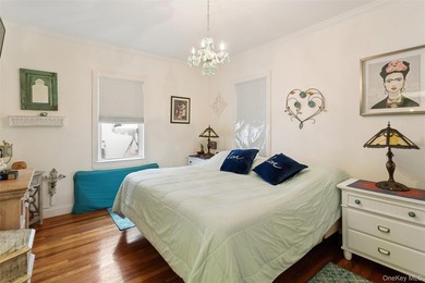Charming and inviting 3-bedroom beachside retreat filled with - photo 19