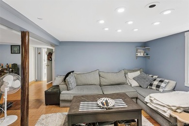 Charming and inviting 3-bedroom beachside retreat filled with - photo 24