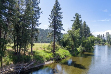 Lake Acreage For Sale in Danville, Washington