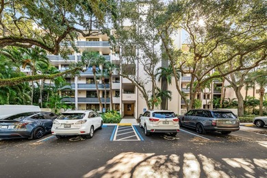 Waterfront condo for sale in the sought-after 12 Oaks community - photo 39