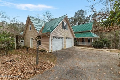Welcome home to 20 acres of peaceful countryside where a - photo 4