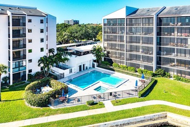 Waterfront condo for sale in the sought-after 12 Oaks community - photo 51