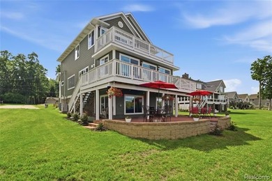 Lobdell Lakefront!! Vacant buildable lot next door is included - photo 2