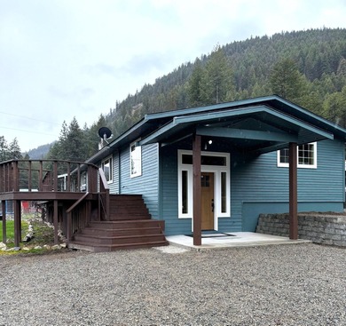 (private lake, pond, creek) Home For Sale in Curlew Washington