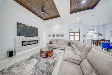 Experience luxury and space in this stunning estate located in - photo 11