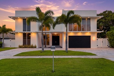 LOCATION IS EVERYTHING! IN THE HEART OF EAST BOCA RATON, THIS - photo 1