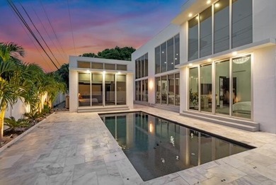 LOCATION IS EVERYTHING! IN THE HEART OF EAST BOCA RATON, THIS - photo 3