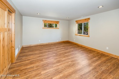 Welcome to 'Grandview 'Jumbo' Condos', a fusion of luxury and - photo 16
