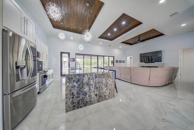 Experience luxury and space in this stunning estate located in - photo 18