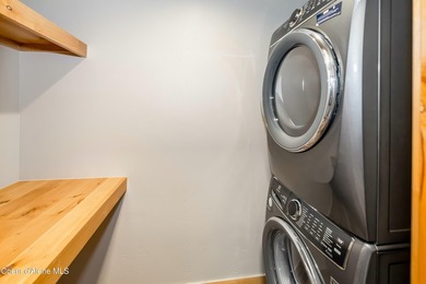 Welcome to 'Grandview 'Jumbo' Condos', a fusion of luxury and - photo 19
