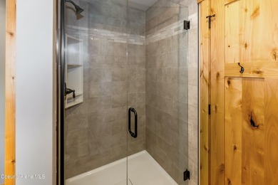 Welcome to 'Grandview 'Jumbo' Condos', a fusion of luxury and - photo 21