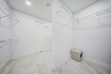 Experience luxury and space in this stunning estate located in - photo 30