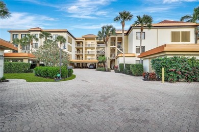 A custom design like no other! This three bedroom 2 bath condo - photo 31