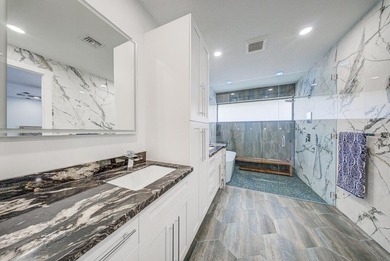 Experience luxury and space in this stunning estate located in - photo 34