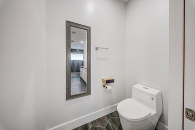 Experience luxury and space in this stunning estate located in - photo 39
