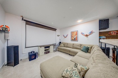 Experience luxury and space in this stunning estate located in - photo 40
