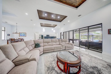 Experience luxury and space in this stunning estate located in - photo 44