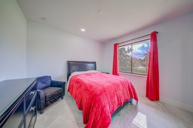 Experience luxury and space in this stunning estate located in - photo 49