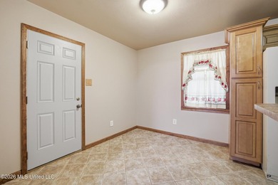 Must-see home in Forrest Cove Estates in D'Iberville! This - photo 9