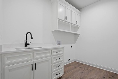 Experience elevated new construction in Pointers Ridge, South - photo 31
