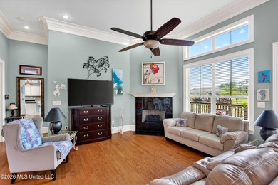 Beautiful golf course home located in the sought-after Fairway - photo 6