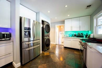 Located in the heart of Charleston's vibrant Eastside - photo 18