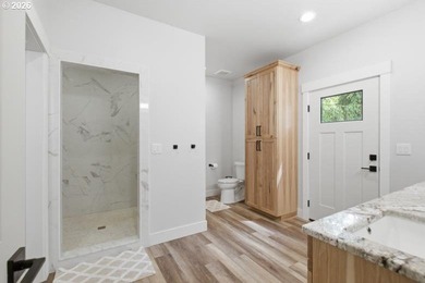 Gorgeous custom 4bed/3bath + office home on 5.63 acres. Back - photo 18