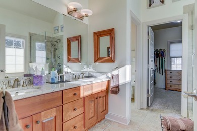 Price Improvement. Umatched Value! This one owner home perfectly - photo 26