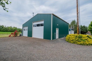 Gorgeous custom 4bed/3bath + office home on 5.63 acres. Back - photo 36