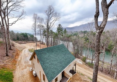 Welcome to your dream mountain retreat in the newly developed - photo 1