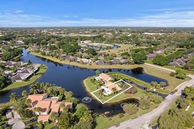 (private lake, pond, creek) Townhome/Townhouse For Sale in Wellington Florida