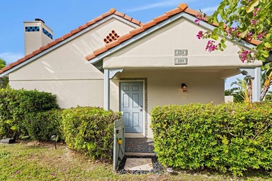 Beautifully renovated corner unit townhouse with high-end - photo 2